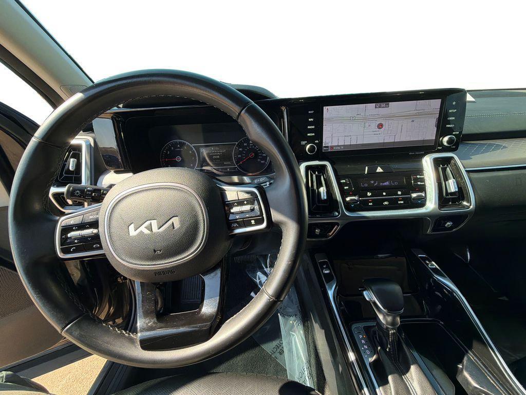 used 2022 Kia Sorento car, priced at $22,254