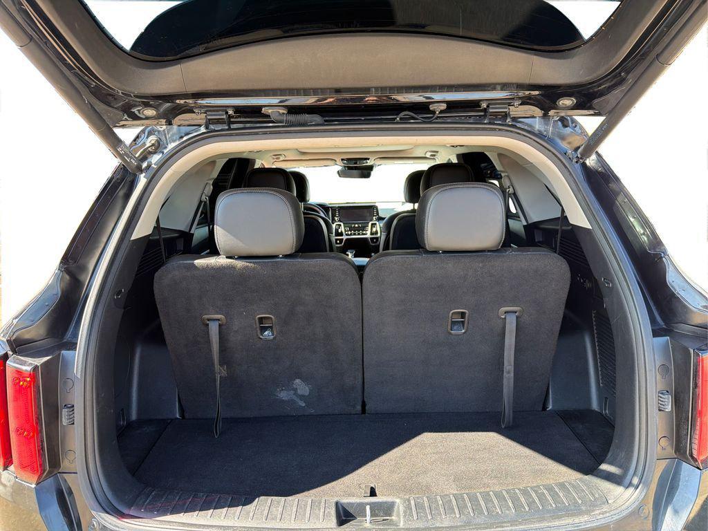 used 2022 Kia Sorento car, priced at $22,254