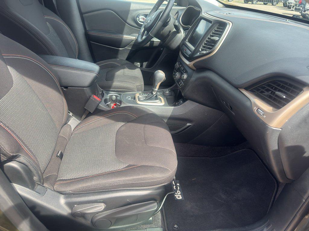 used 2017 Jeep Cherokee car, priced at $10,995
