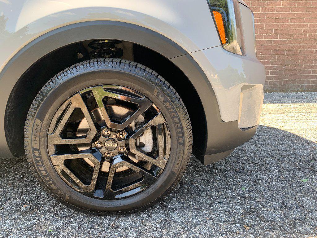 used 2023 Kia Telluride car, priced at $30,694