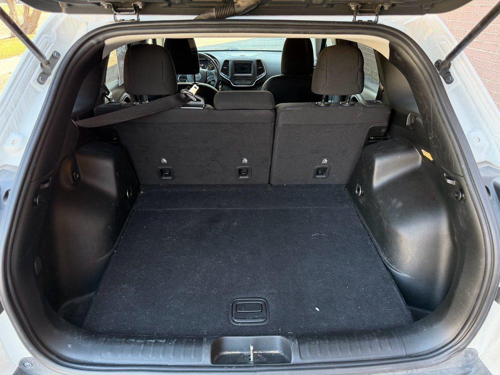 used 2019 Jeep Cherokee car, priced at $13,995