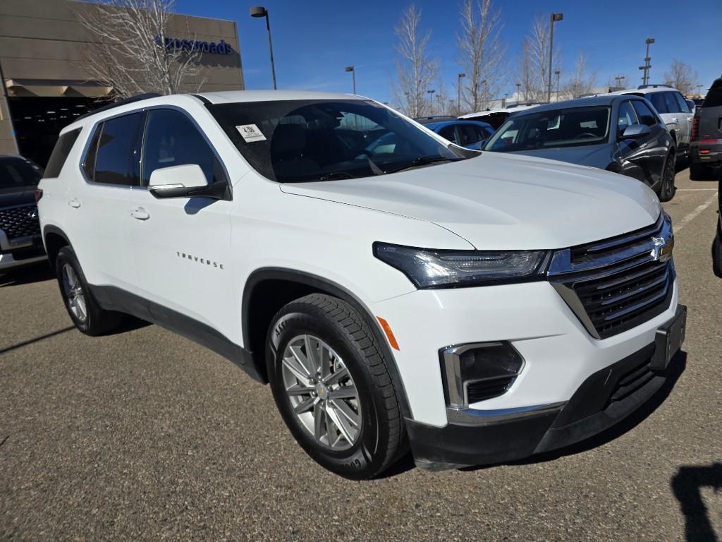 used 2023 Chevrolet Traverse car, priced at $25,004