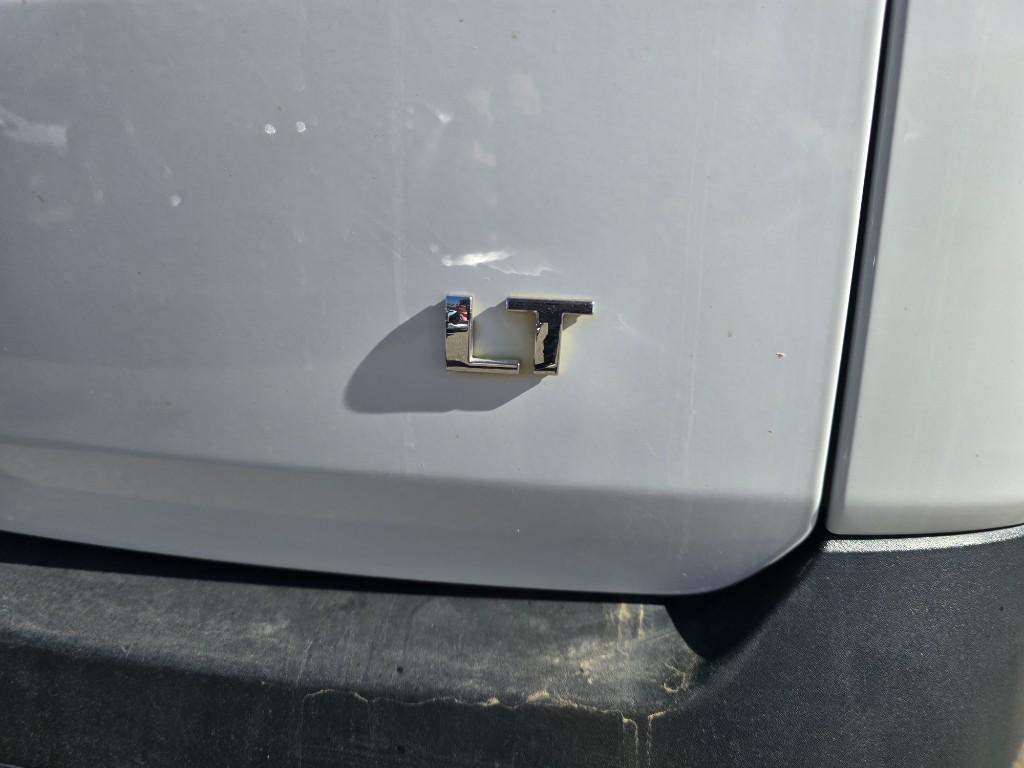 used 2023 Chevrolet Traverse car, priced at $25,004