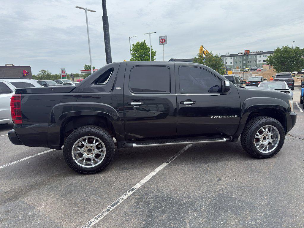 used 2008 Chevrolet Avalanche car, priced at $11,608