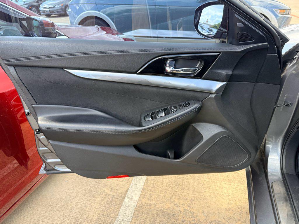 used 2016 Nissan Maxima car, priced at $15,687