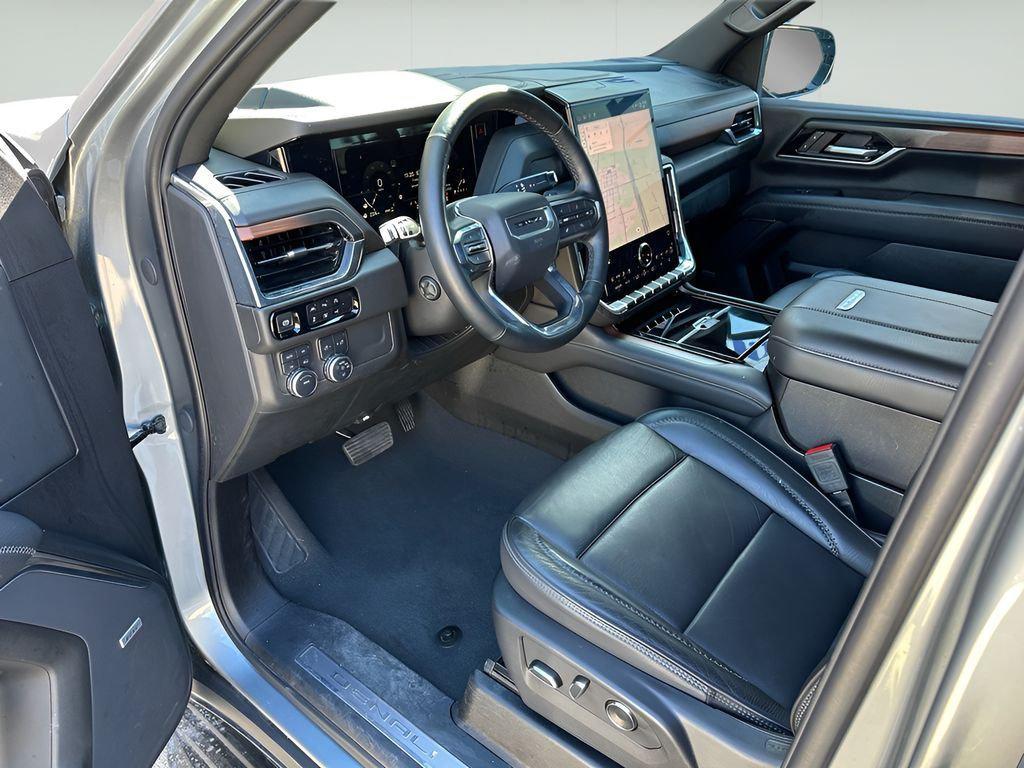 used 2025 GMC Yukon car, priced at $69,445