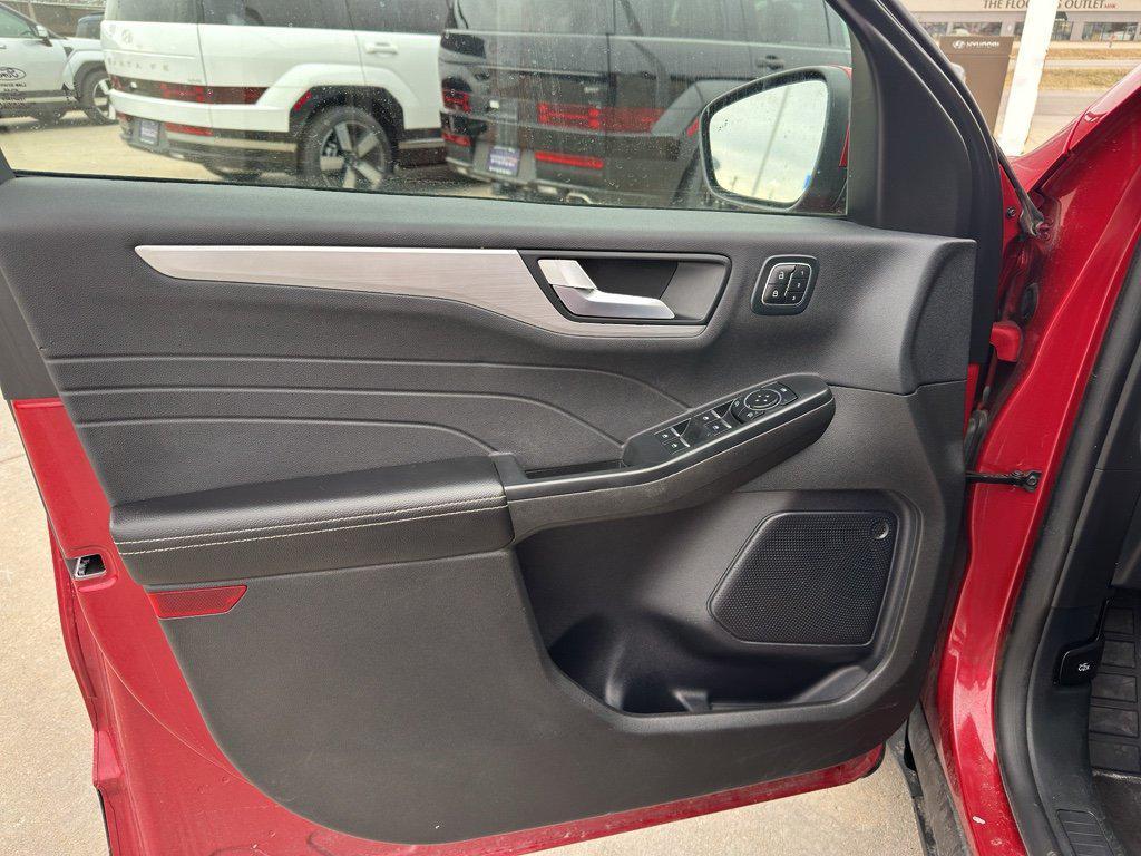 used 2024 Ford Escape car, priced at $26,499