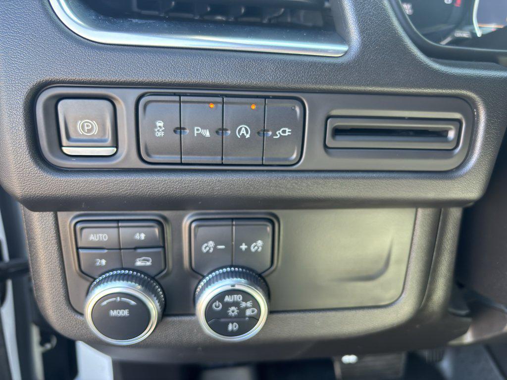 used 2021 GMC Yukon XL car, priced at $33,110