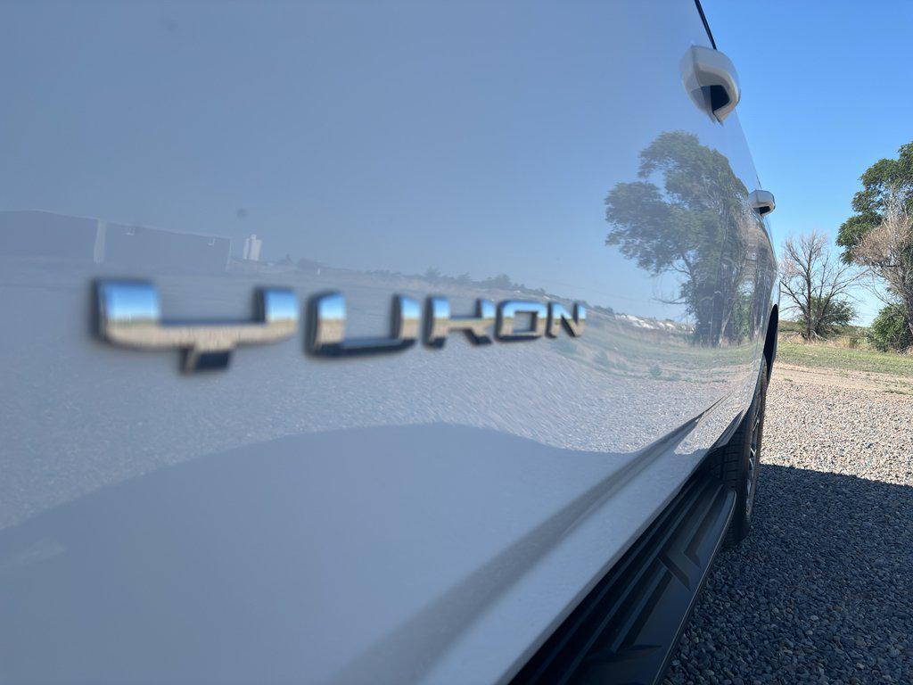 used 2021 GMC Yukon XL car, priced at $33,110
