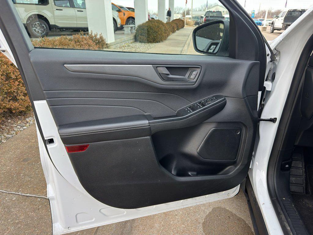 used 2025 Ford Escape car, priced at $23,700