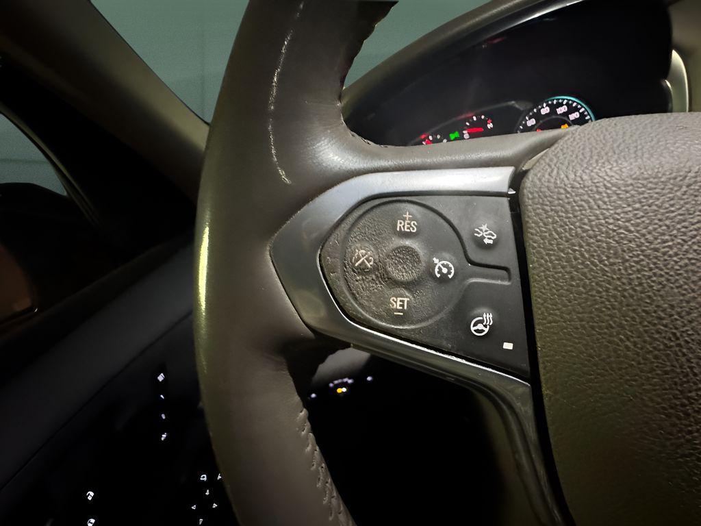 used 2021 Chevrolet Traverse car, priced at $24,262