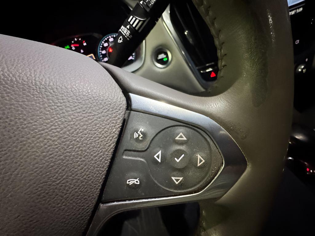 used 2021 Chevrolet Traverse car, priced at $24,262