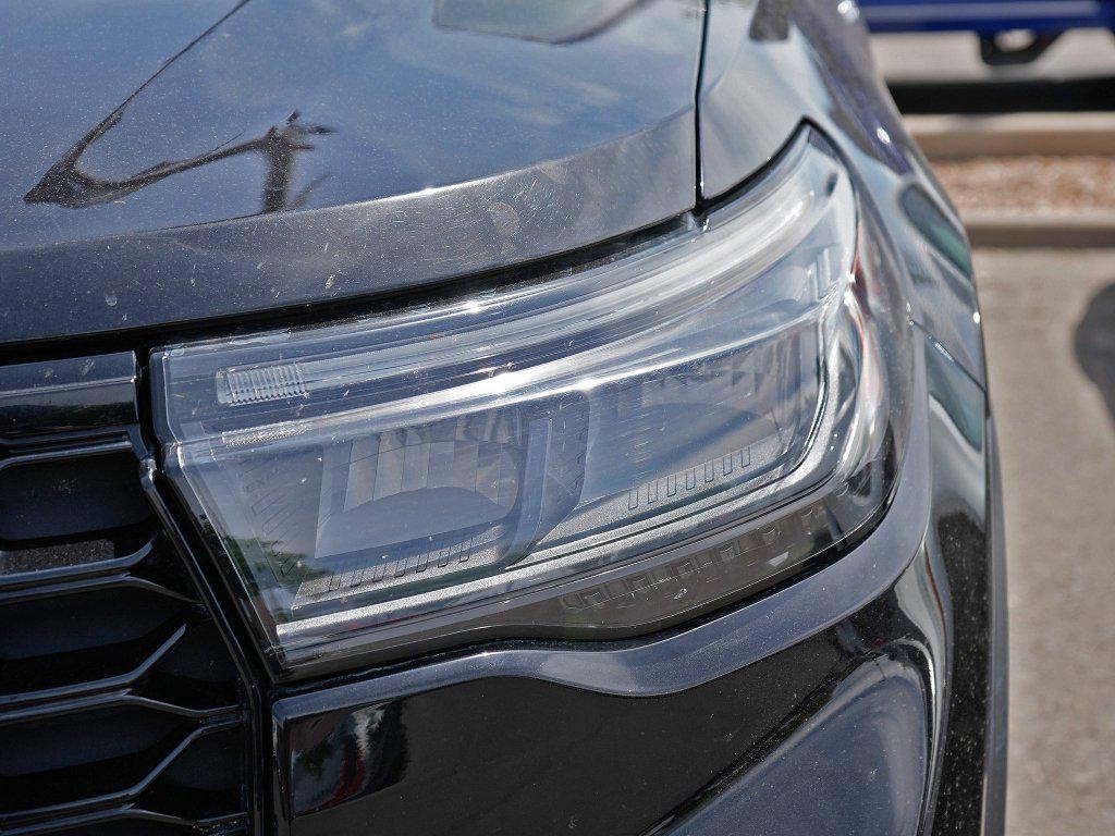 used 2025 Ford Explorer car, priced at $46,414