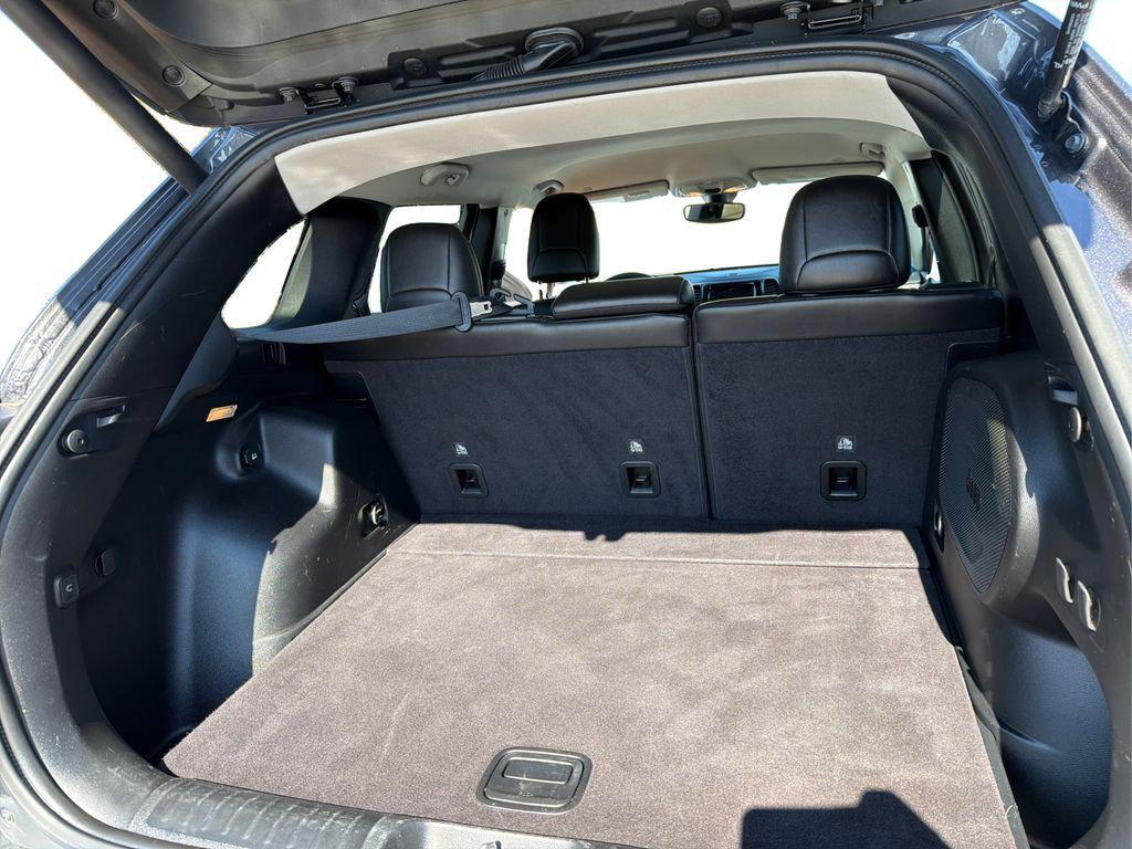 used 2020 Jeep Cherokee car, priced at $15,294