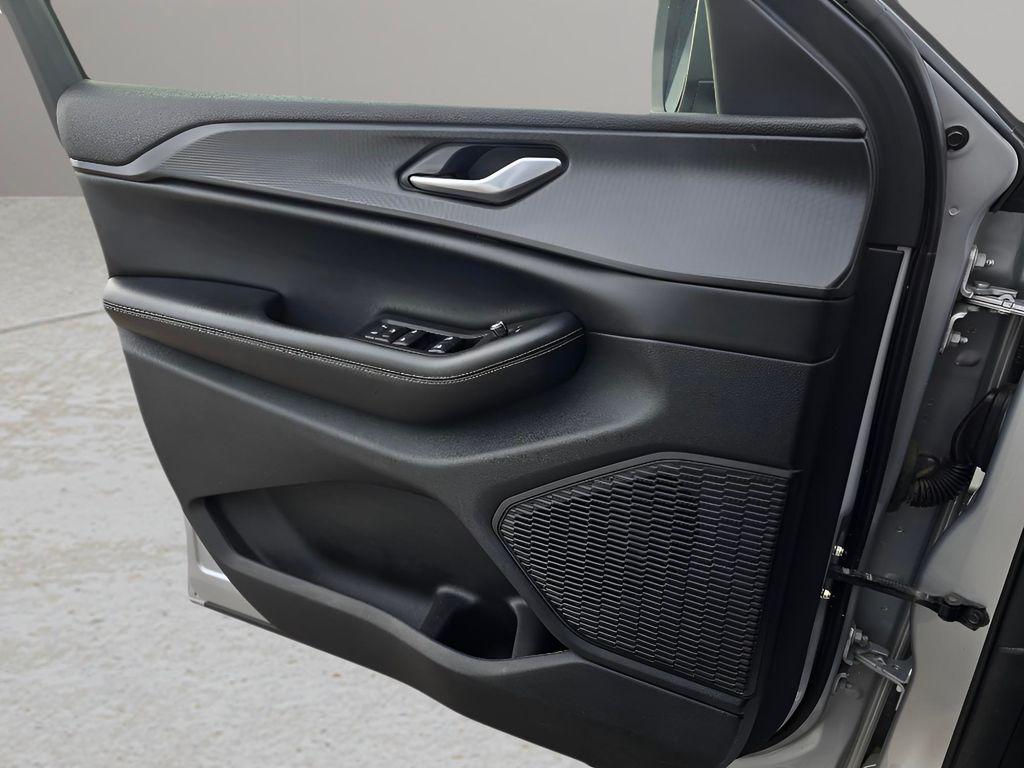 used 2023 Jeep Grand Cherokee L car, priced at $22,498