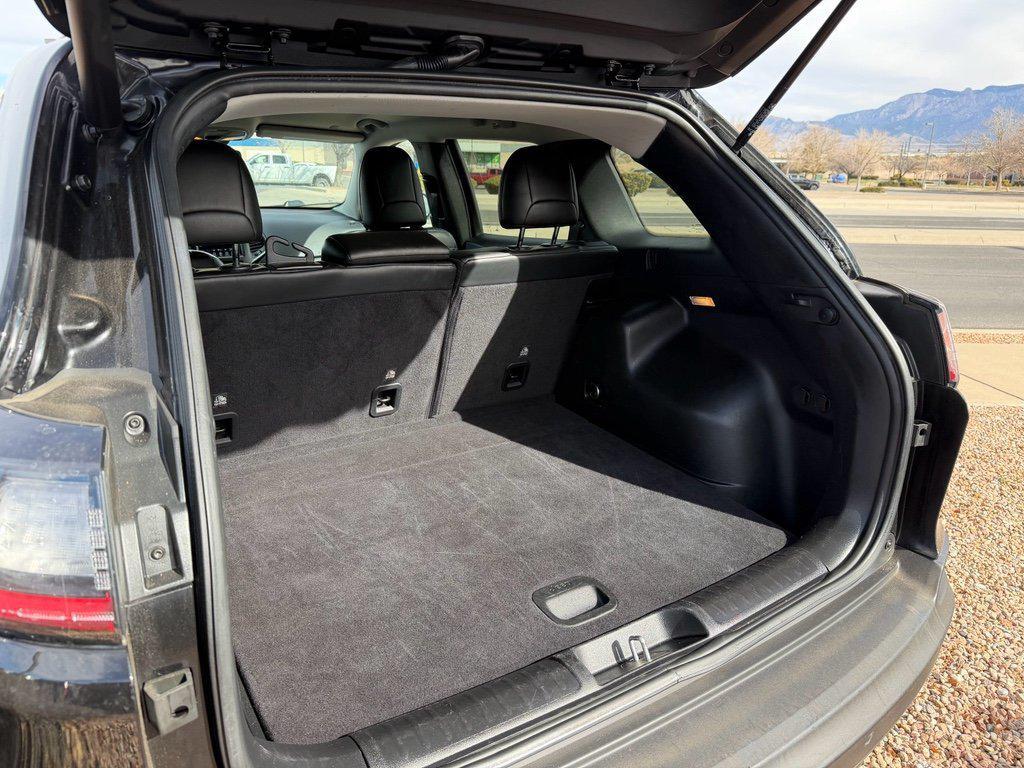 used 2021 Jeep Cherokee car, priced at $18,494