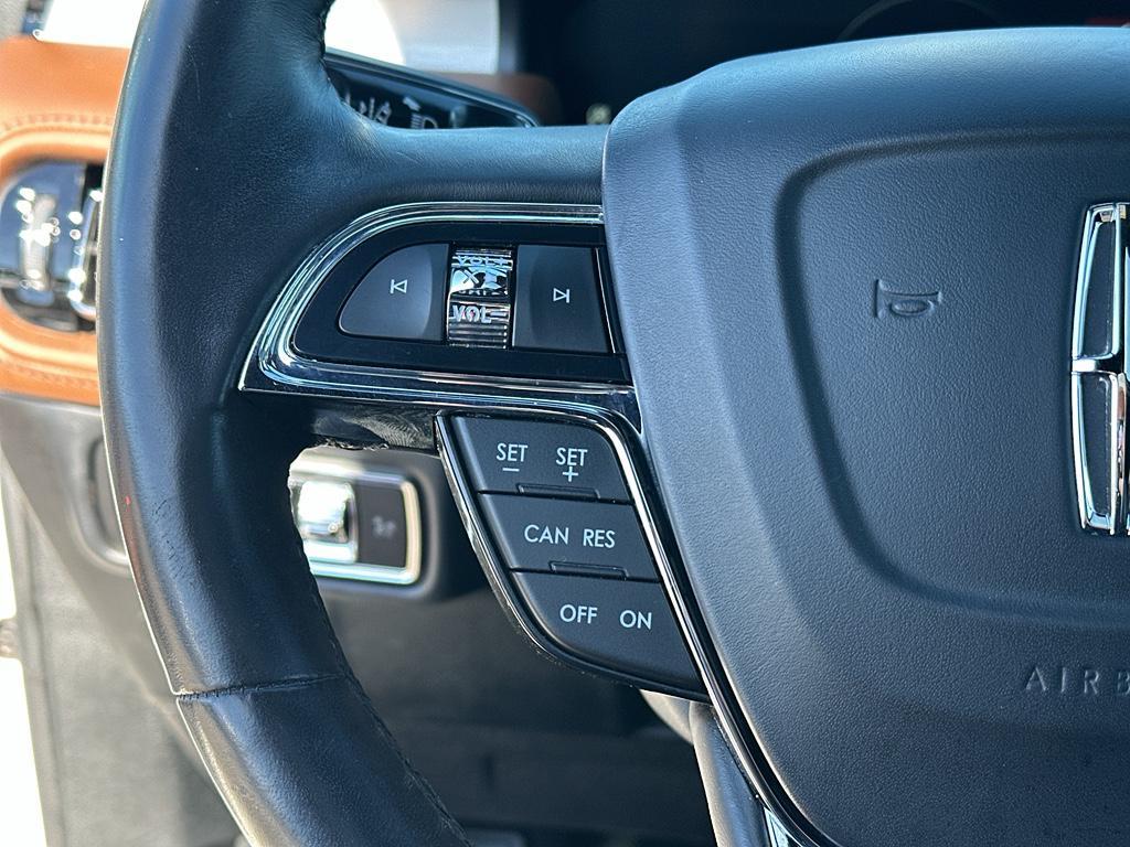 used 2022 Lincoln Nautilus car, priced at $24,450