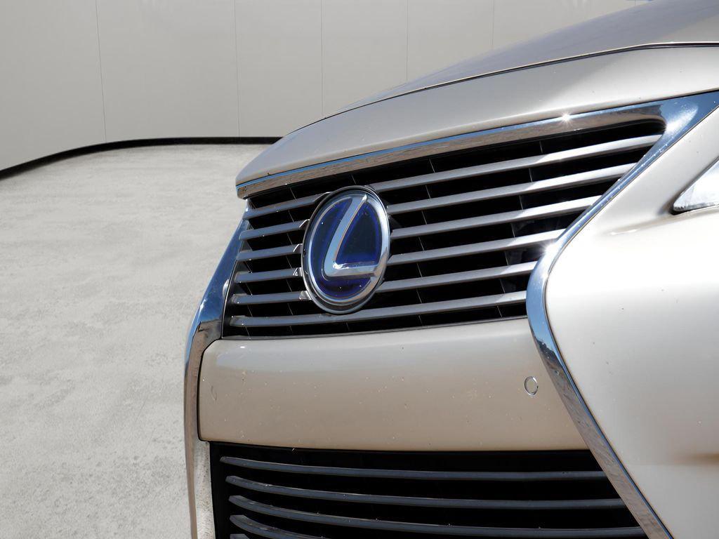 used 2013 Lexus ES 300h car, priced at $15,995