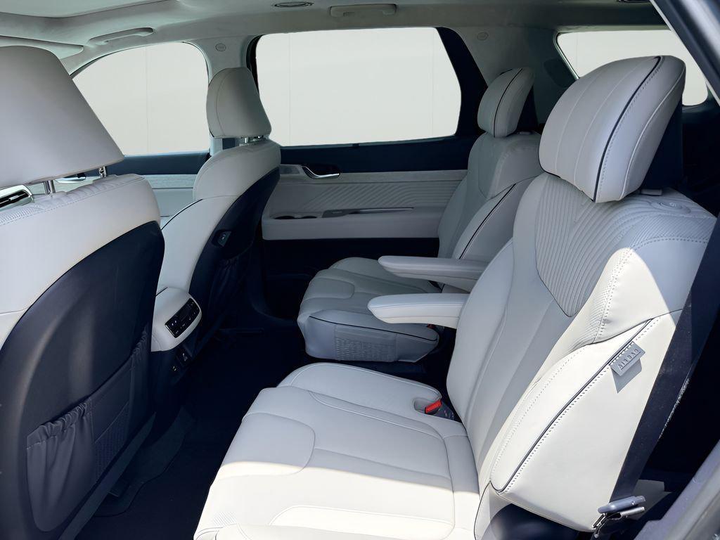 used 2025 Hyundai Palisade car, priced at $48,694