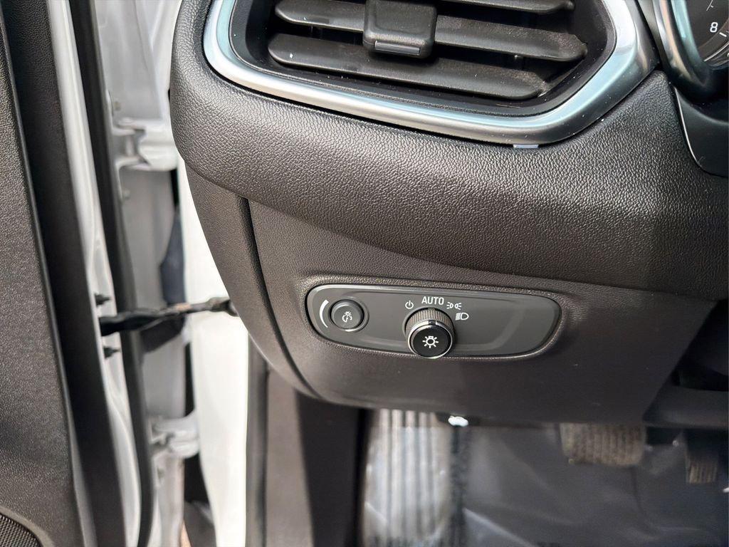 used 2024 Chevrolet Equinox car, priced at $19,329