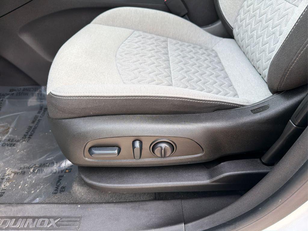 used 2024 Chevrolet Equinox car, priced at $19,329