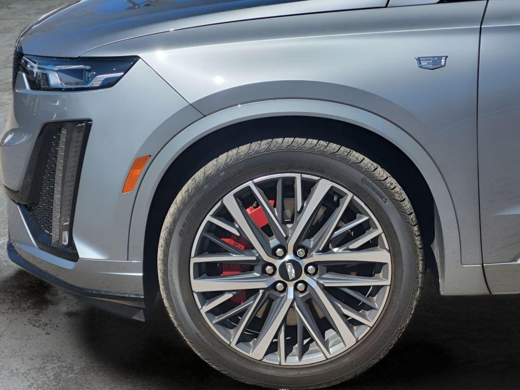 used 2024 Cadillac XT6 car, priced at $42,655