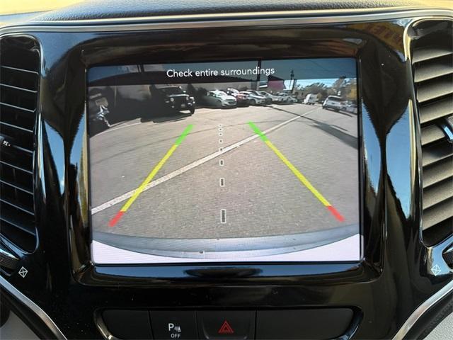 used 2020 Jeep Cherokee car, priced at $19,586