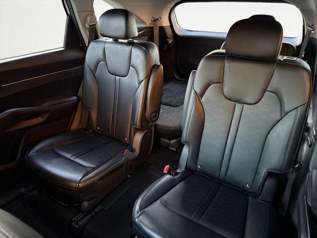 used 2025 Kia Sorento Plug-In Hybrid car, priced at $50,085