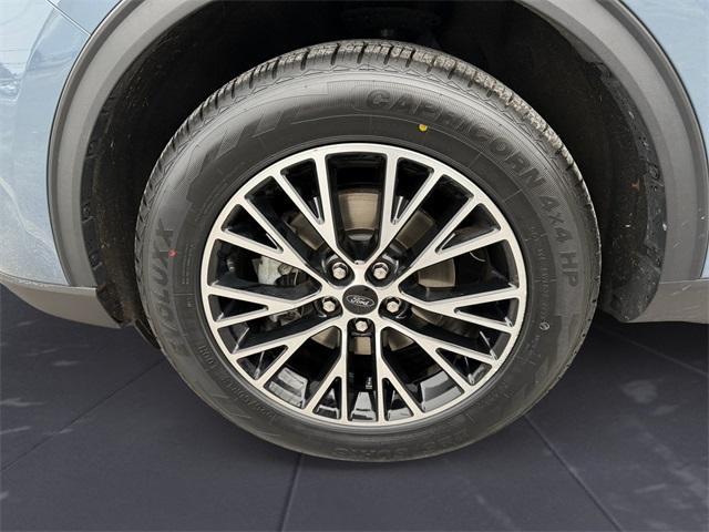 used 2023 Ford Escape car, priced at $24,965