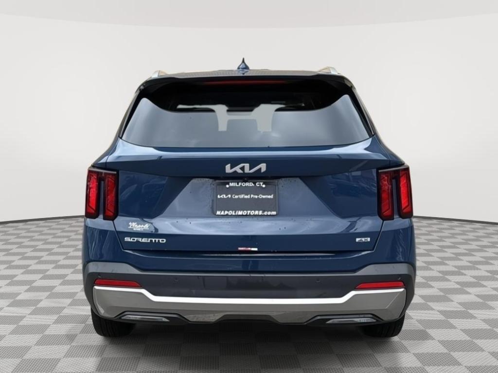used 2025 Kia Sorento car, priced at $34,400