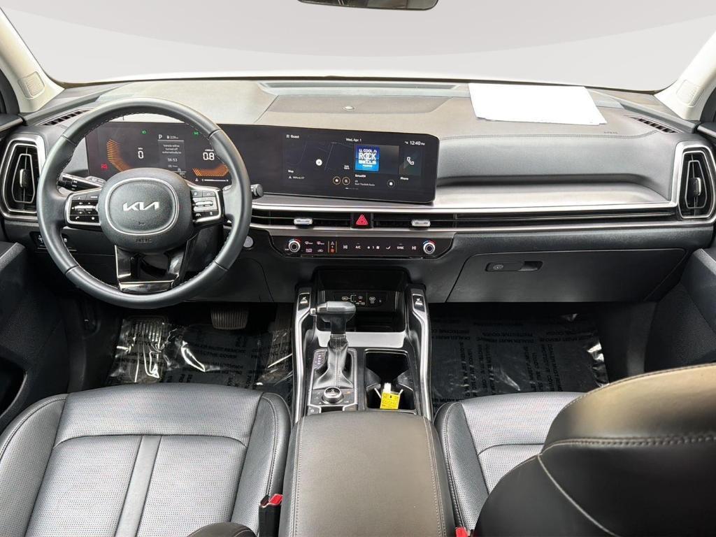 used 2025 Kia Sorento car, priced at $34,400