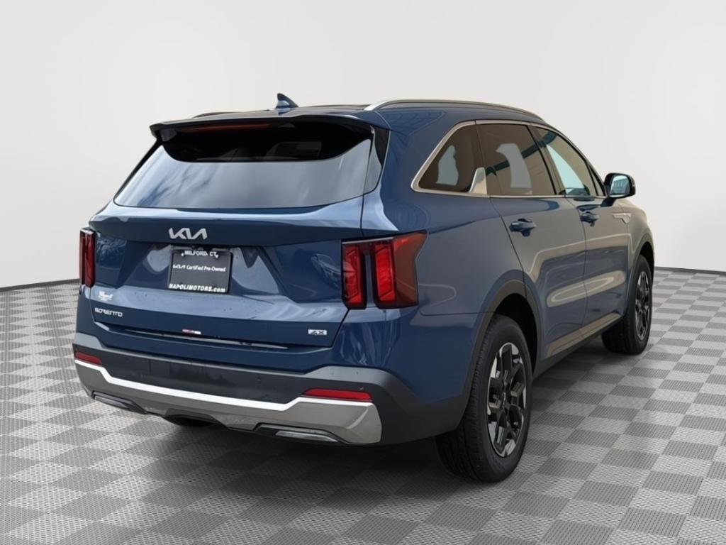 used 2025 Kia Sorento car, priced at $34,400
