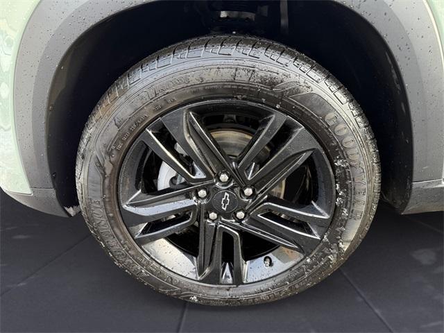 used 2025 Chevrolet Trax car, priced at $22,998