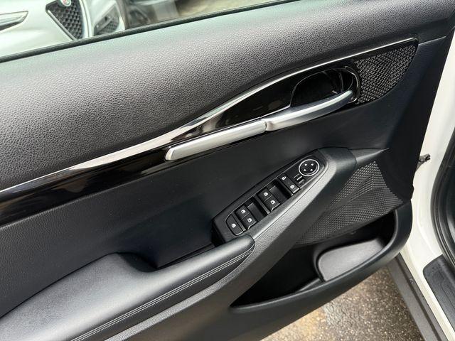 used 2023 Kia Seltos car, priced at $23,897