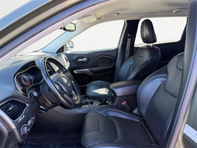 used 2020 Jeep Cherokee car, priced at $18,075