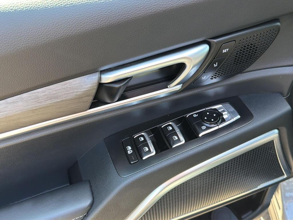 used 2024 Kia Telluride car, priced at $43,090