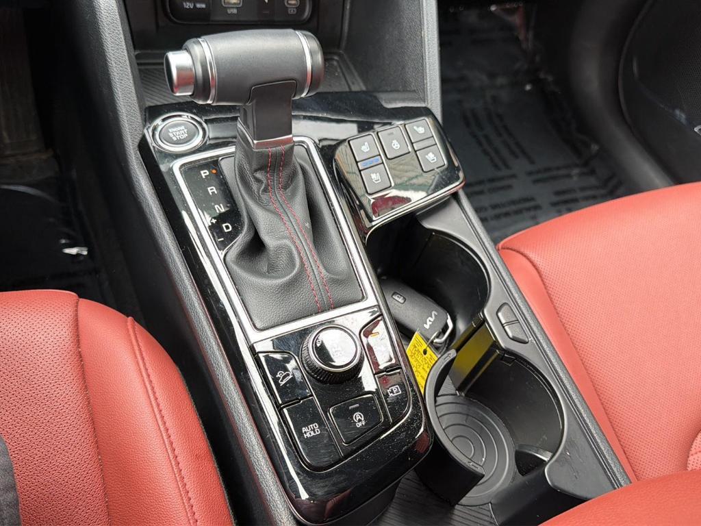 used 2025 Kia Sportage car, priced at $36,998