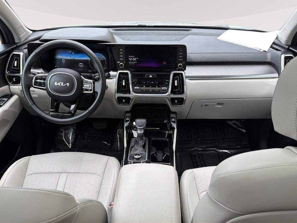 used 2023 Kia Sorento car, priced at $33,270