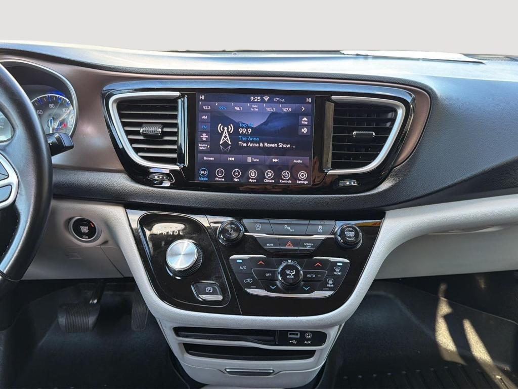 used 2018 Chrysler Pacifica car, priced at $14,998