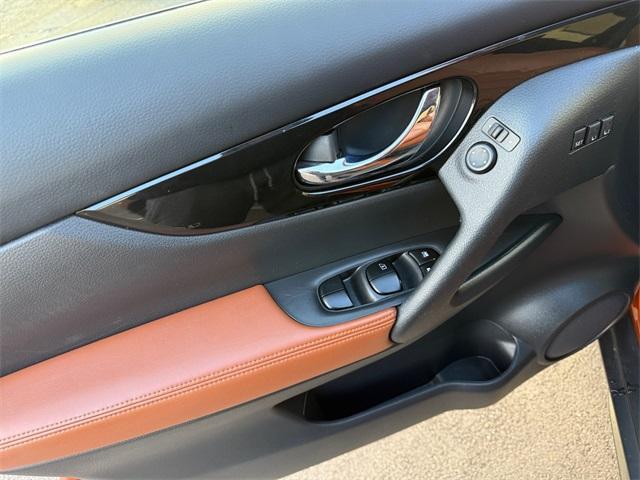 used 2019 Nissan Rogue car, priced at $17,442