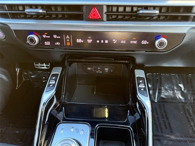 used 2025 Kia Sorento Hybrid car, priced at $29,874