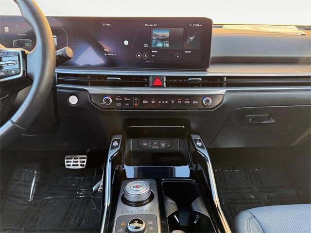 used 2025 Kia Sorento Hybrid car, priced at $29,874