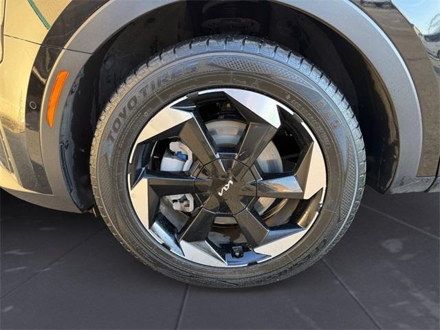 used 2025 Kia Sorento Hybrid car, priced at $29,874