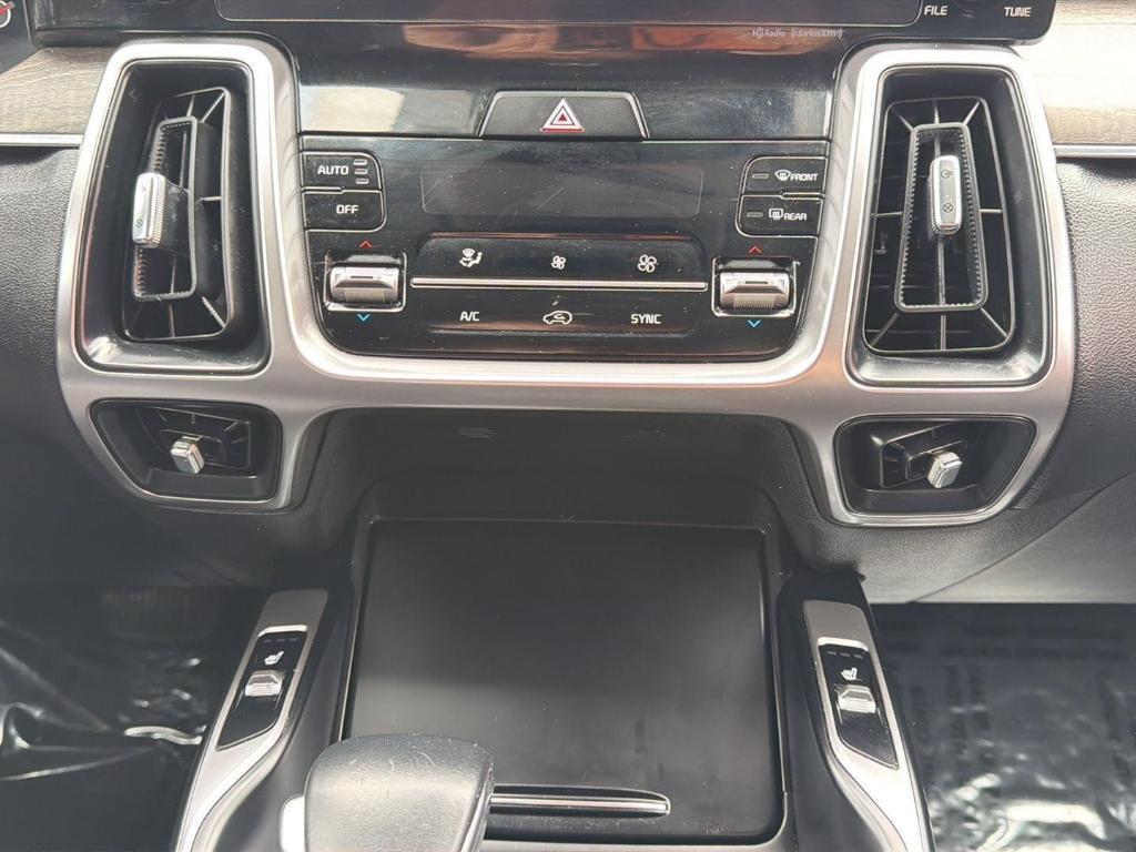 used 2023 Kia Sorento car, priced at $31,710