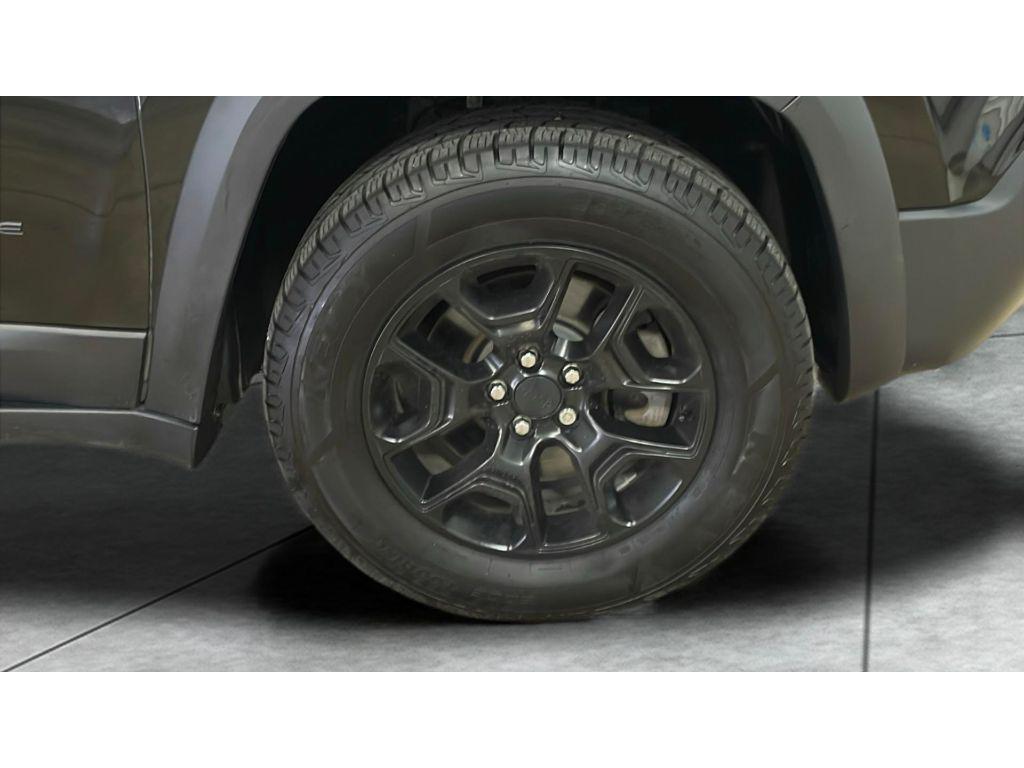 used 2019 Jeep Cherokee car, priced at $15,473