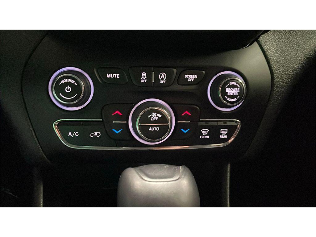 used 2019 Jeep Cherokee car, priced at $15,473