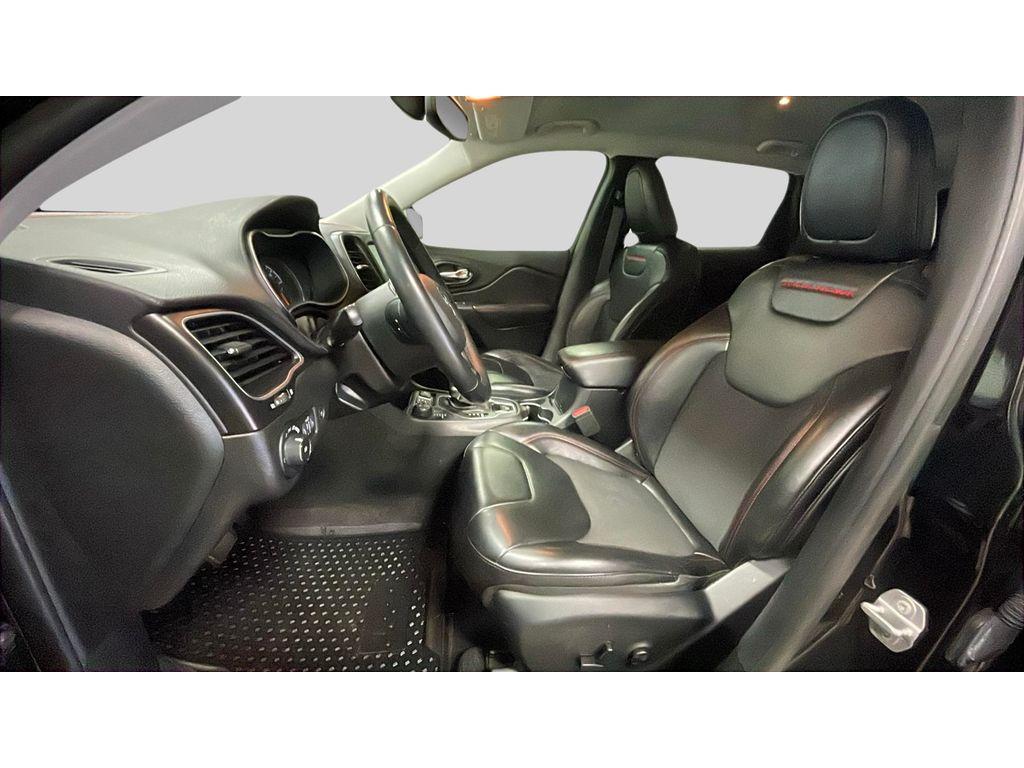 used 2019 Jeep Cherokee car, priced at $15,473