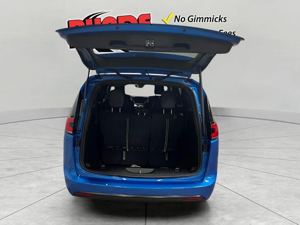 new 2026 Chrysler Pacifica car, priced at $48,975