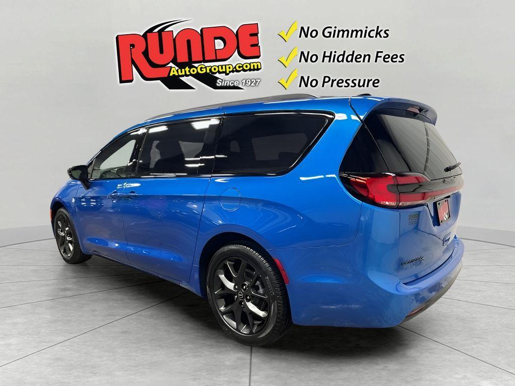 new 2026 Chrysler Pacifica car, priced at $48,975