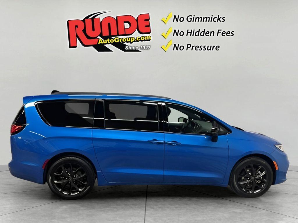 new 2026 Chrysler Pacifica car, priced at $48,975